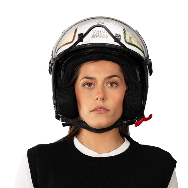Casco jet Italia Bianco Orizzonte: elegancia luminosa e identidad italiana
