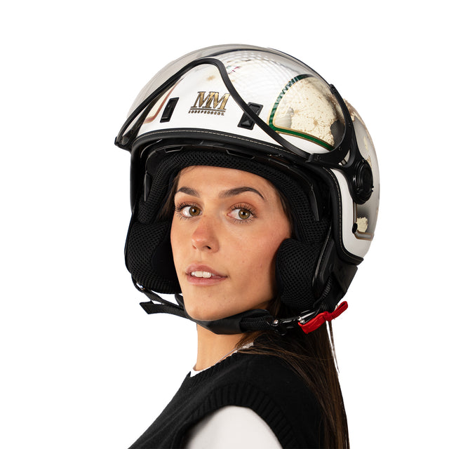 Casco jet Italia Bianco Orizzonte: elegancia luminosa e identidad italiana
